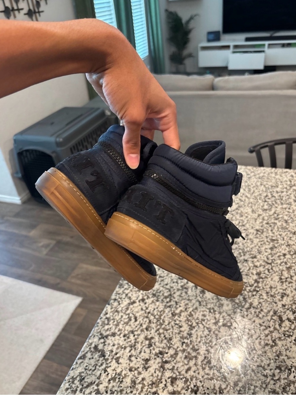 Burberry Navy High-Top Sneakers - Picture 4 of 6